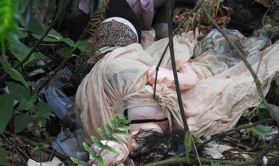 女尸吃瓜,吃瓜群众背后的惊悚真相